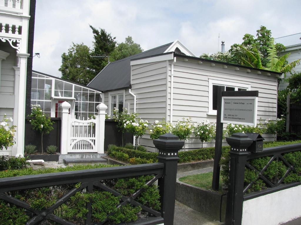 Historic Colenso Cottage Napier Bagian luar foto